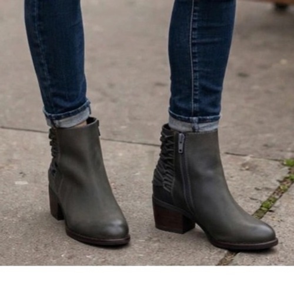 Steve Madden Womens Gray Ankle Boots Fringe Detail Block Heel Casual‎ Booties